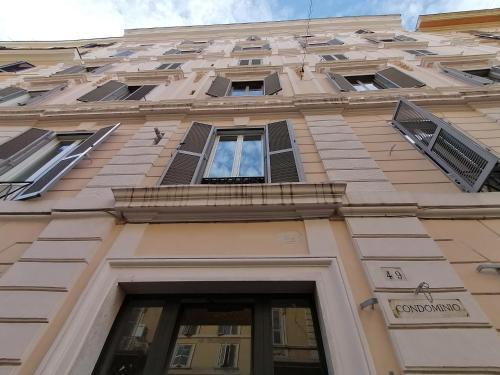 REdreams - Tap to explore photos