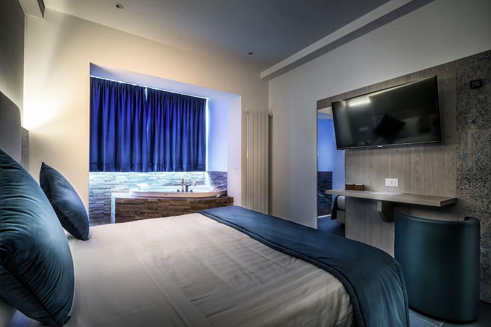 Suite Blue Style Room Type - Deluxe Double or Twin Room Suite Blue Style Room Type - Deluxe Double or Twin Room