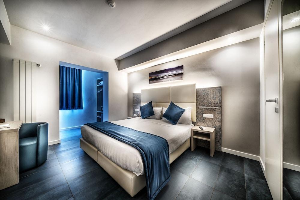 Suite Blue Style Room Type - Superior Double or Twin Room
