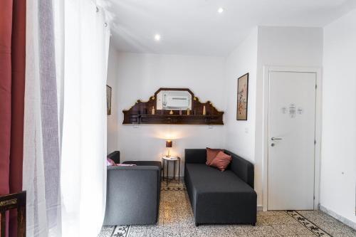 BigFamilyFlats - Coliseum Apartment - Tap to explore photos