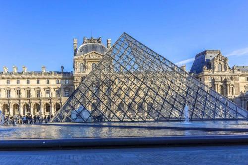 Design et confort near Champs Elysees