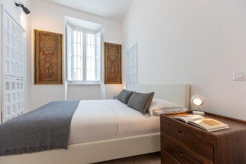 Amazing Historical Apartment - Jewish Ghetto - Tap to explore photos