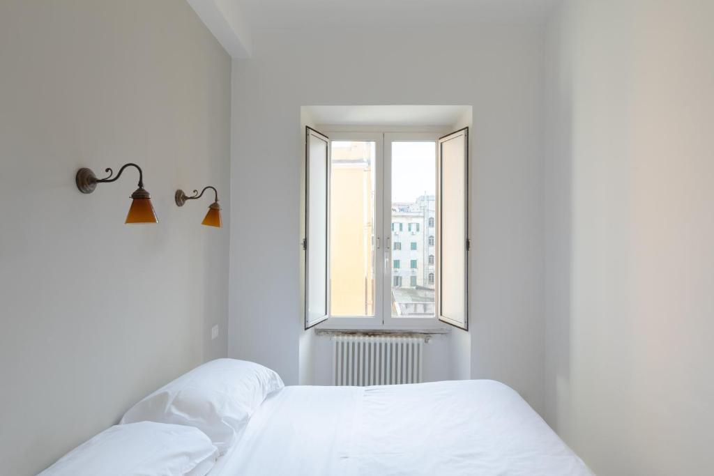 Central Station Apartment - ZENO 02 - Tap to explore photos