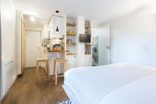 GuestReady-Designer Studio for 2, close to Louvre! - Tap to explore photos
