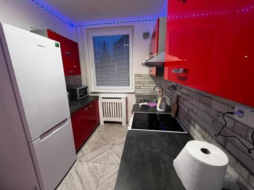 MONFas APARTMENT BARRANDOV - Tap to explore photos
