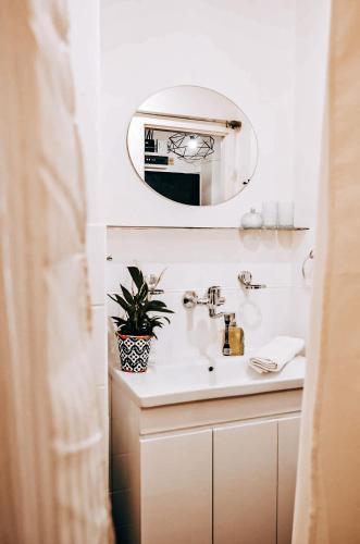 TurnKey I Studio by City Mall - Tap to explore photos