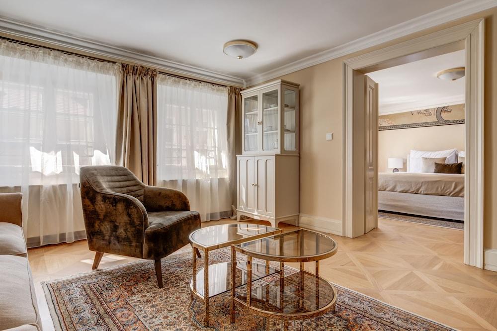 Hotel Nerudova 211 Room Type - Presidential Suite Hotel Nerudova 211 Room Type - Presidential Suite