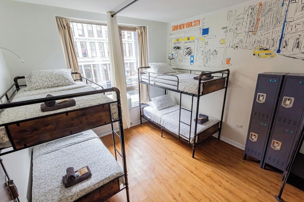 JGSTAY - Soho Room Type - Standard Quadruple Room
