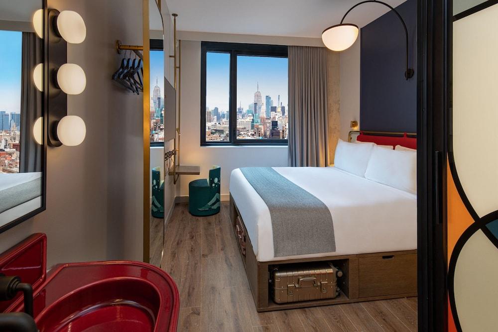 Moxy NYC Lower East Side Room Type - Room, 1 King Bed, Hearing Accessible, City View