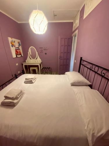 Cozy flat in Rome - Tap to explore photos