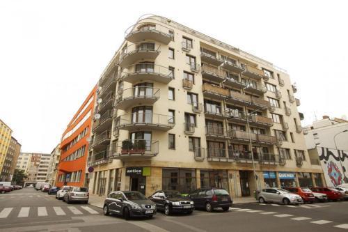 Modern apartment with garage parking