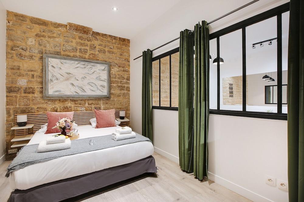 Cosy Apartment 6p/2br Republique - Tap to explore photos