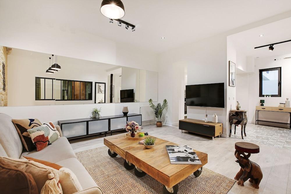 Cosy Apartment 6p/2br Republique - Tap to explore photos
