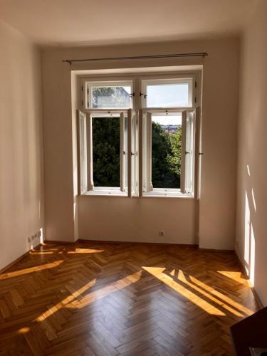 Deluxe Apartment in Lesser Town - Tap to explore photos