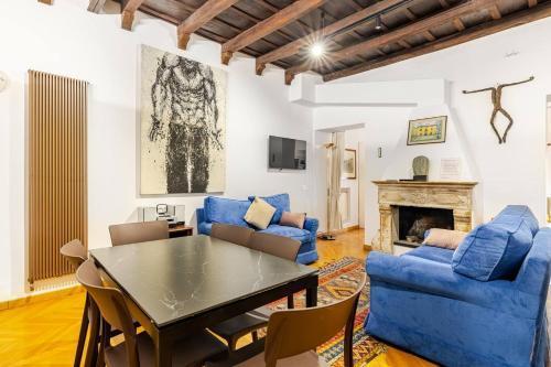 Cosy apartment in Via del Corso - Tap to explore photos