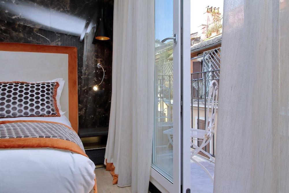 HELMIRAGE PIAZZA DI SPAGNA SUITE Room Type - Deluxe Double Room