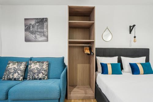 Tour Eiffel Apartment - Tap to explore photos