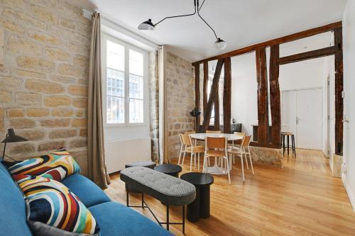 Pick A Flat's Apartment in Opéra - Rue Saulnier - Tap to explore photos