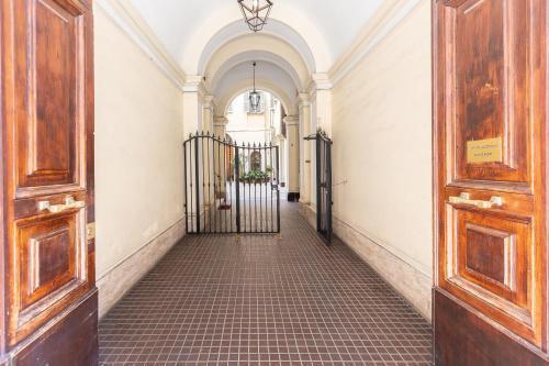 TIME - Tap to explore photos