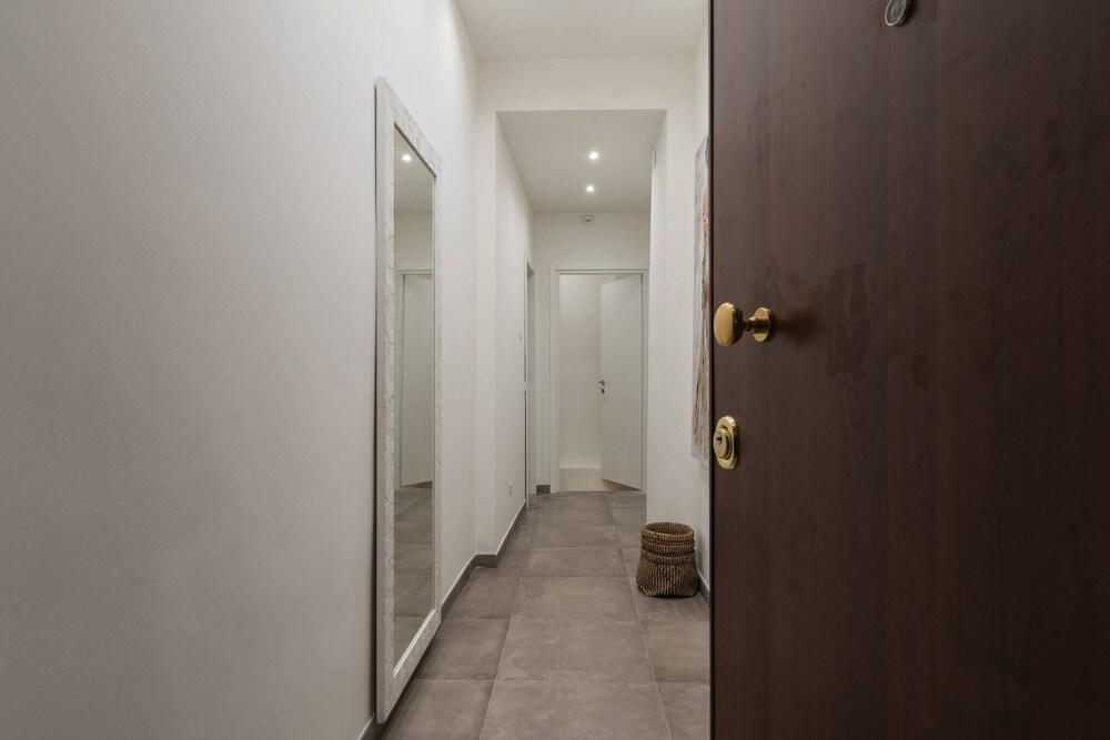 Vatican Suite 2 Levels Completely Renovated - Tap to explore photos