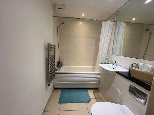 BAI Amazing 5 Sleeper Flat in London Zone 2 - Tap to explore photos