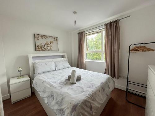 BAI Amazing 5 Sleeper Flat in London Zone 2 - Tap to explore photos