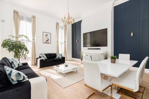Majestic Luxury Apartment in Marylebone - Tap to explore photos