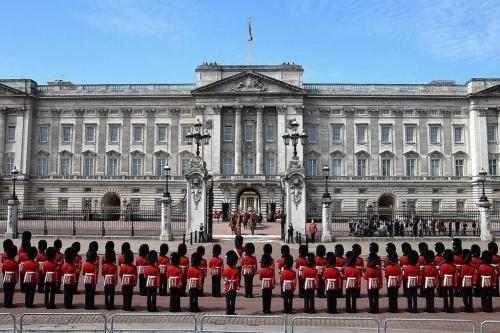 Park View Apartments - Tap to explore photos