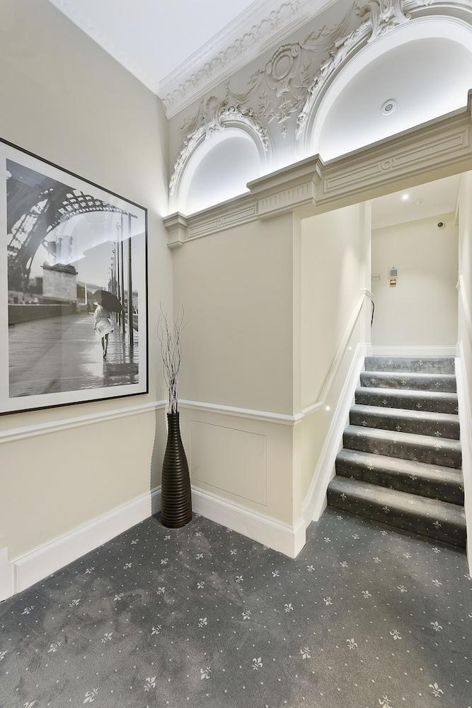 Cleveland Residences Kensington - Tap to explore photos