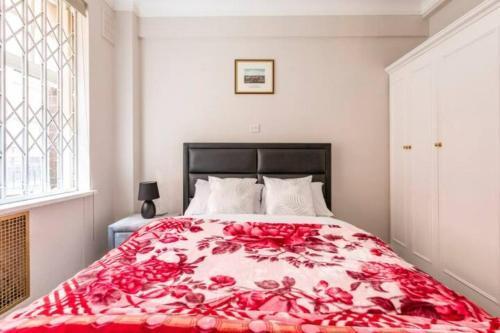 Great Mayfair London Flat Room Type - One-Bedroom Apartment Great Mayfair London Flat Room Type - One-Bedroom Apartment