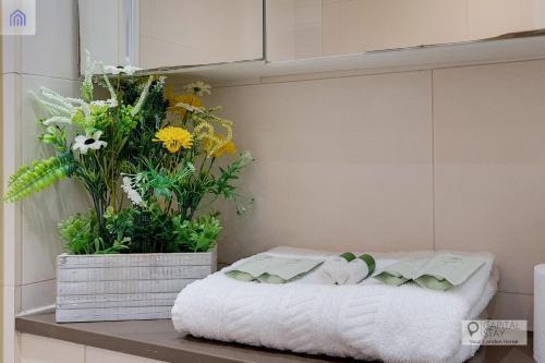 Capital Stay Aldgate - Two bed Apartment - Tap to explore photos