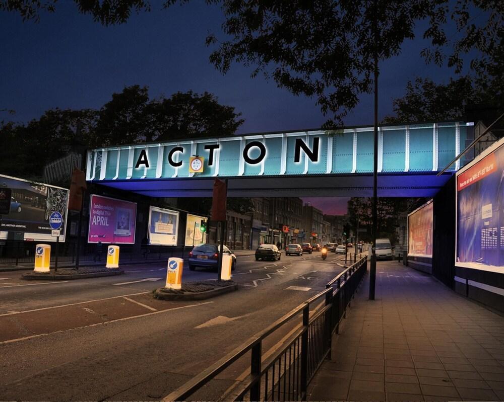 Nice Studio in London - Tap to explore photos