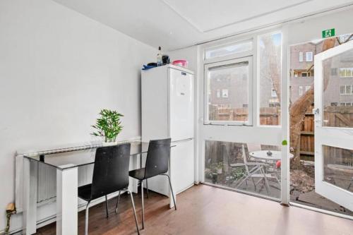 Maida Hill PADS Living Stay - Tap to explore photos
