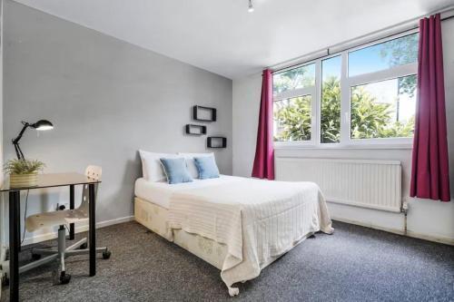 Maida Hill PADS Living Stay - Tap to explore photos