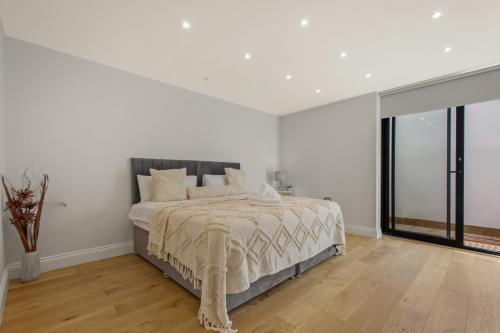 MySquare Dalston Three Bed Apartment