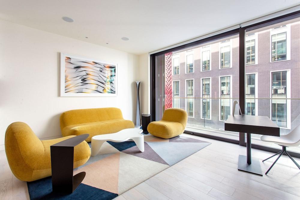 Designer Apartment in Mayfair - Tap to explore photos