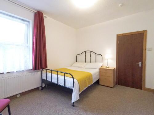Carnation Flat A in Wembley - Tap to explore photos