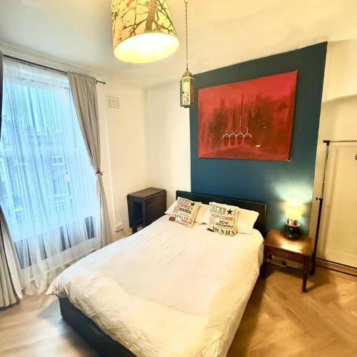 Stylish Flat in Central London! - Tap to explore photos
