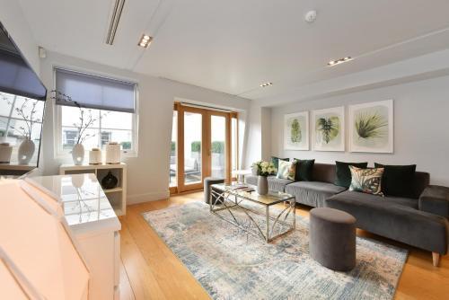 London Choice Apartments - Mayfair - Bond Street - Tap to explore photos