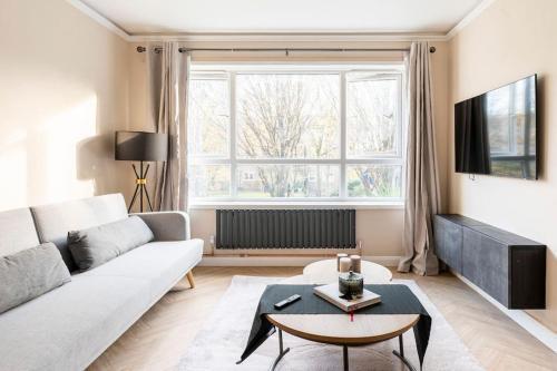 Riverside serviced apartments - Tap to explore photos