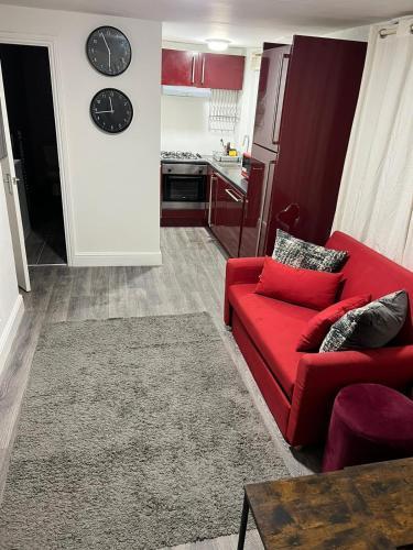 New 2BED Kay Road SW9 London - Tap to explore photos