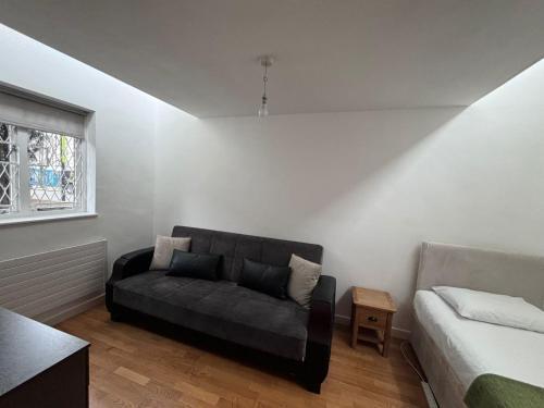 Entire Flat in Euston-Kings Cross - Tap to explore photos
