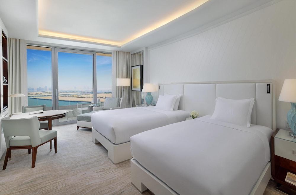 Waldorf Astoria Lusail, Doha Room Type - Deluxe Room, 2 Queen Beds, Sea View