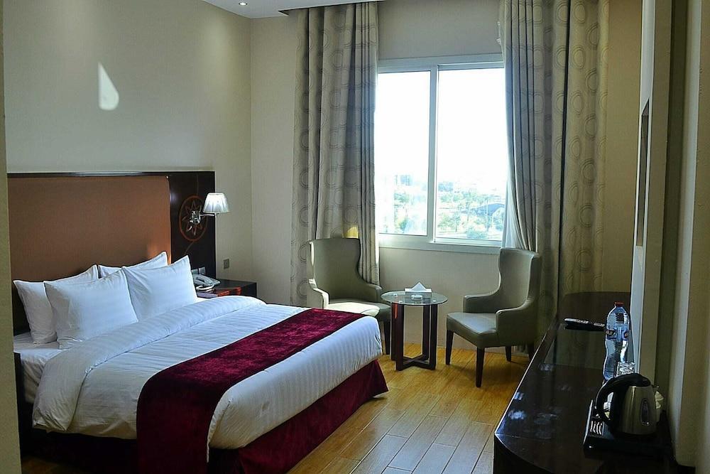 Palm Inn Hotel Doha Room Type - Deluxe Double Room, 1 King Bed, Park View
