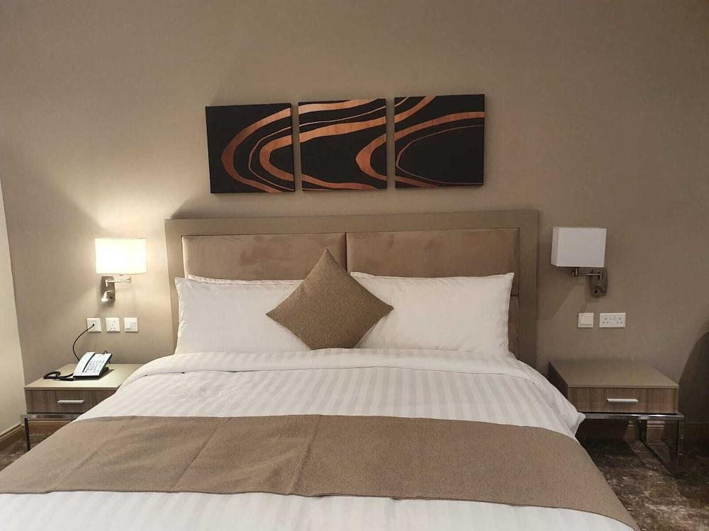 Gloria Hotel & Suites Room Type - Superior Double Room