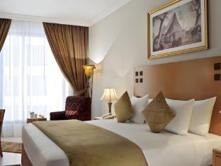 GLORIA HOTEL AND SUITES