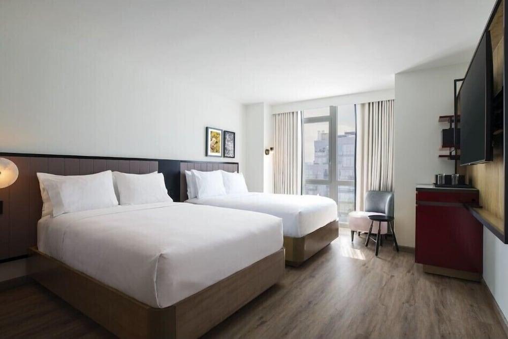 Renaissance New York Flushing Hotel at Tangram Room Type - Standard Double Room, 2 Double Beds