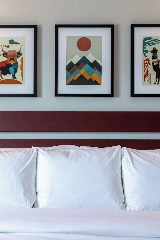 The Lodge Red Hook Room Type - Traditional King Non-Smoking Accessible The Lodge Red Hook Room Type - Traditional King Non-Smoking Accessible