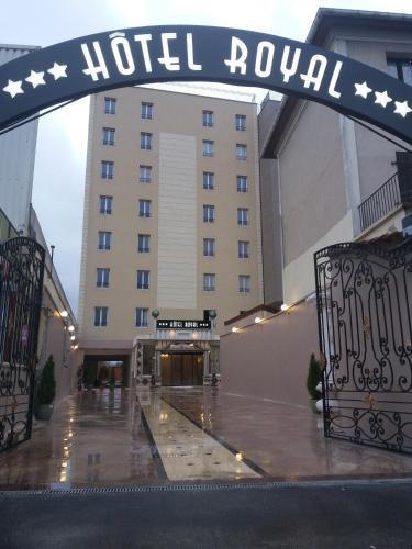 HOTEL ROYAL - Tap to explore photos