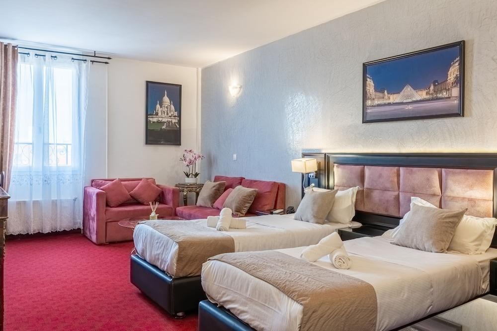 HOTEL ROYAL Room Type - Deluxe Twin Room